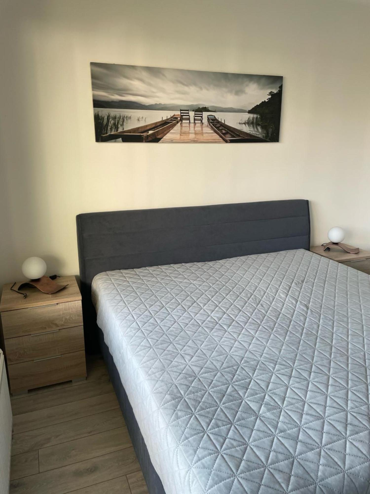 Garden Apartman Radnica - Private Parking Included Košice Esterno foto